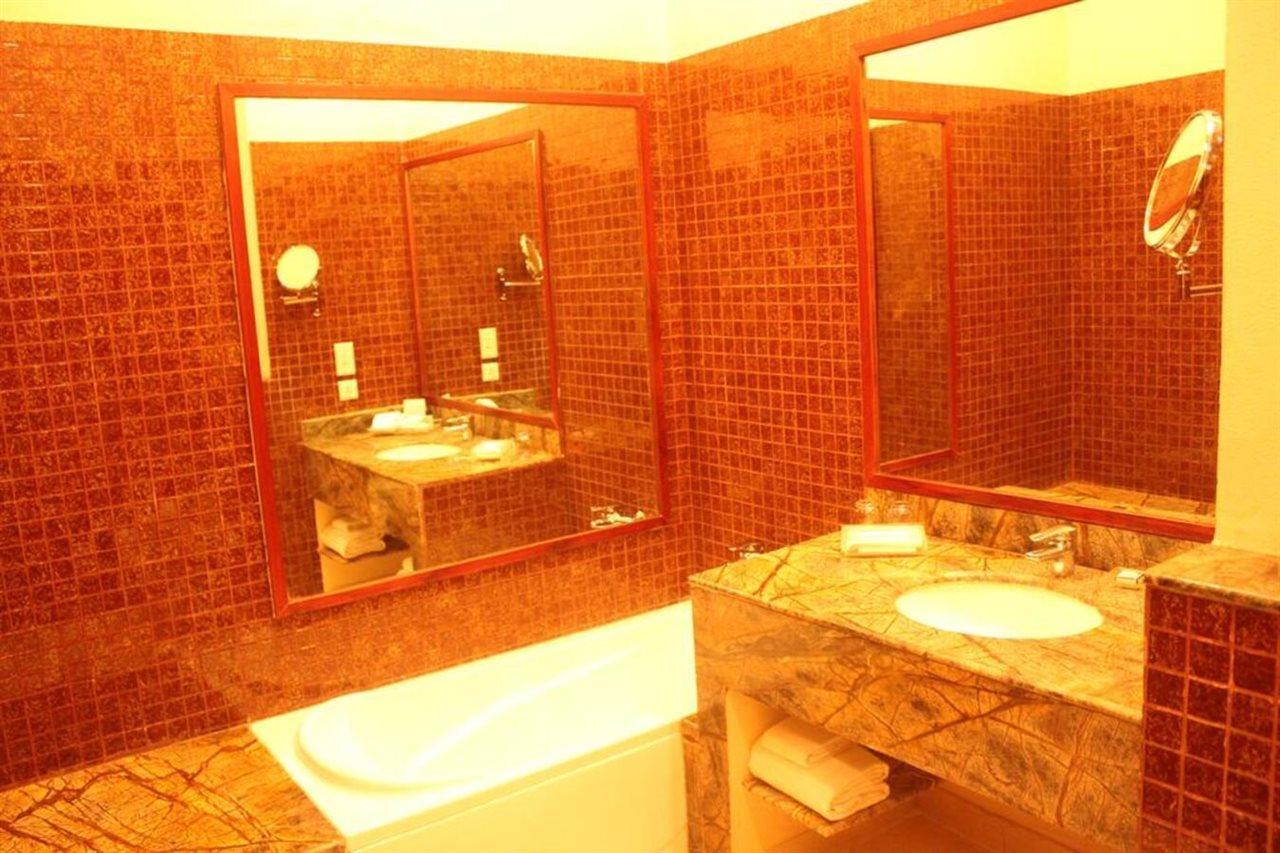 Ramada By Wyndham Jaipur Jaisinghpura Hotel Luaran gambar
