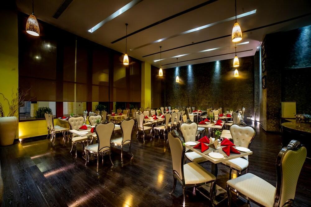 Ramada By Wyndham Jaipur Jaisinghpura Hotel Luaran gambar