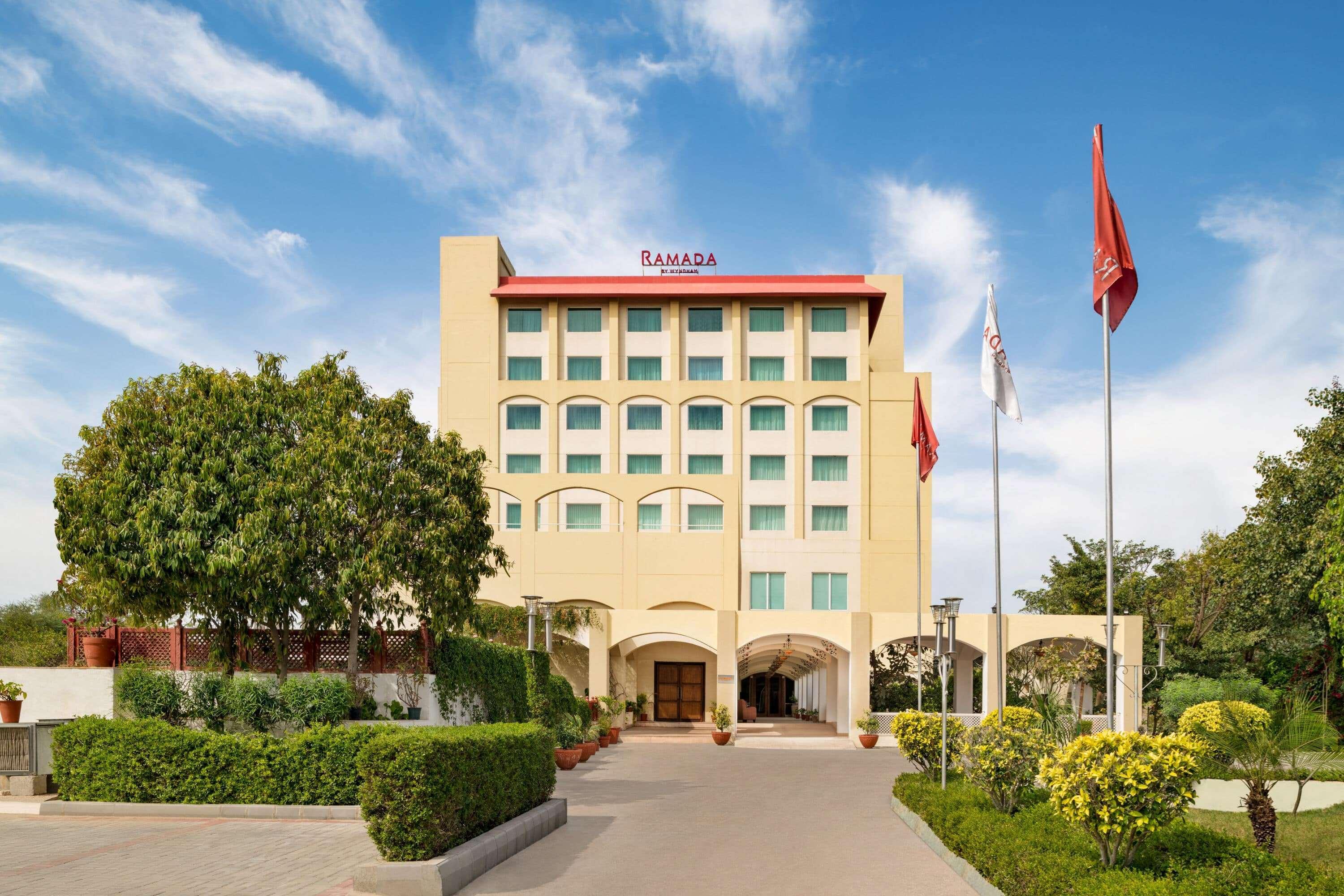 Ramada By Wyndham Jaipur Jaisinghpura Hotel Luaran gambar