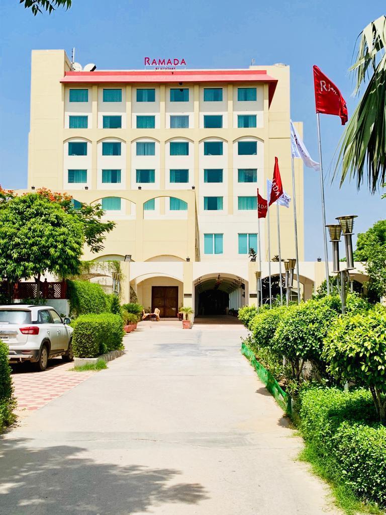 Ramada By Wyndham Jaipur Jaisinghpura Hotel Luaran gambar